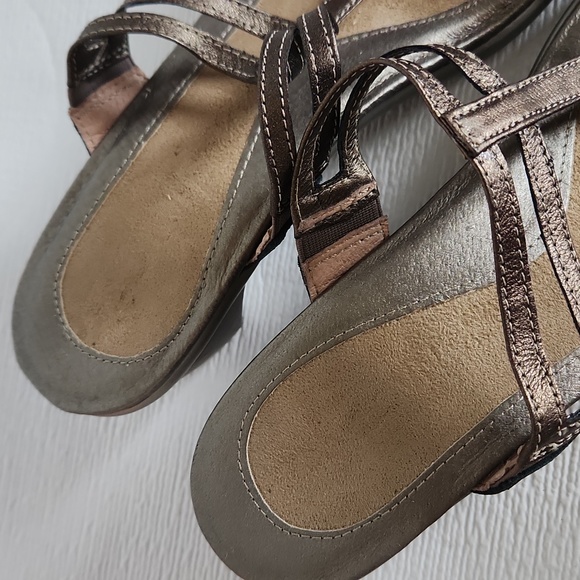 Naot leather straps sandals - Picture 11 of 11